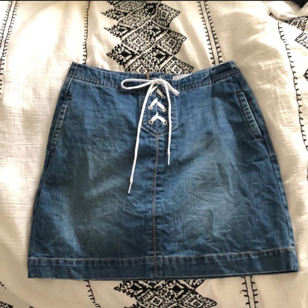 Loft mini skirt with lace up tie